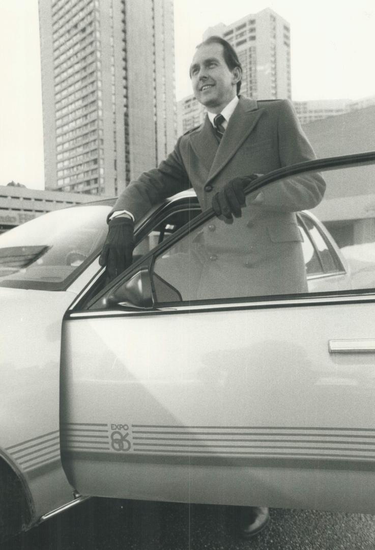 Market overcapacity, George Peapples, new president of GM Canada, leans on special edition Buick Skylark, emblazoned with Expo 86 emblem. He says the (...)