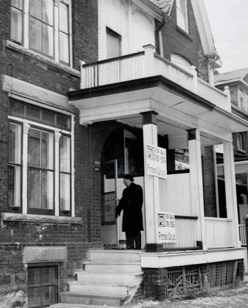 Boyhood home of Prime Minister Lester Pearson could be bought and furnished as a museum, suggests Rev