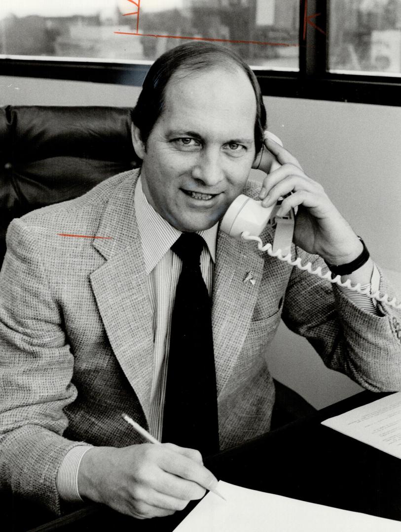 At odds at Bell, Former telephone worker Fred Pomeroy, left, head of the Communications Workers of Canada, and Bell Canada president J. C. Thackray, r(...)