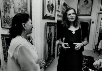 First Stop, Premier's wife Arlene Perly Rae started her official day by opening the new Native Art imperial Museum, and, urged on by proprietor Elena (...)