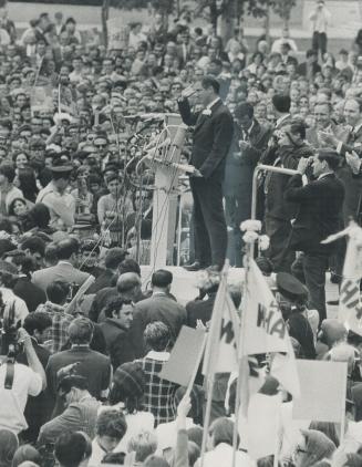 Biggest Election crowd in Canada's history turned out in Toronto's Nathan Phillips Square yesterday to hear Prime Minister Pierre Trudeau deliver what Peter Newman calls disappointing speech