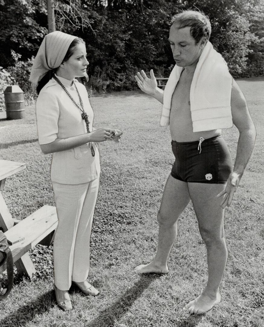 She wouldn't swim, but Louise Marleau, who plays role of Juliet at Stratford Festival, went along on swimming party yesterday with Prime Minister Trudeau