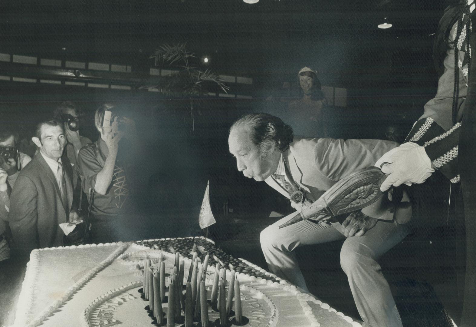 He Huffed and he puffed, but Prime Minister Pierre Trudeau also had to get a little help from an assistant with a set of bellows to blow out candles o(...)