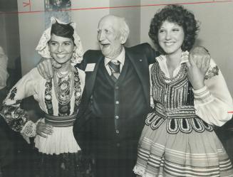 David Trumble, Canada's oldest man, with Ivana Vrdoljka, left, and Eva Bartoszewicz yesterday