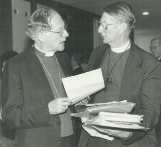 Archbishop greets delegate