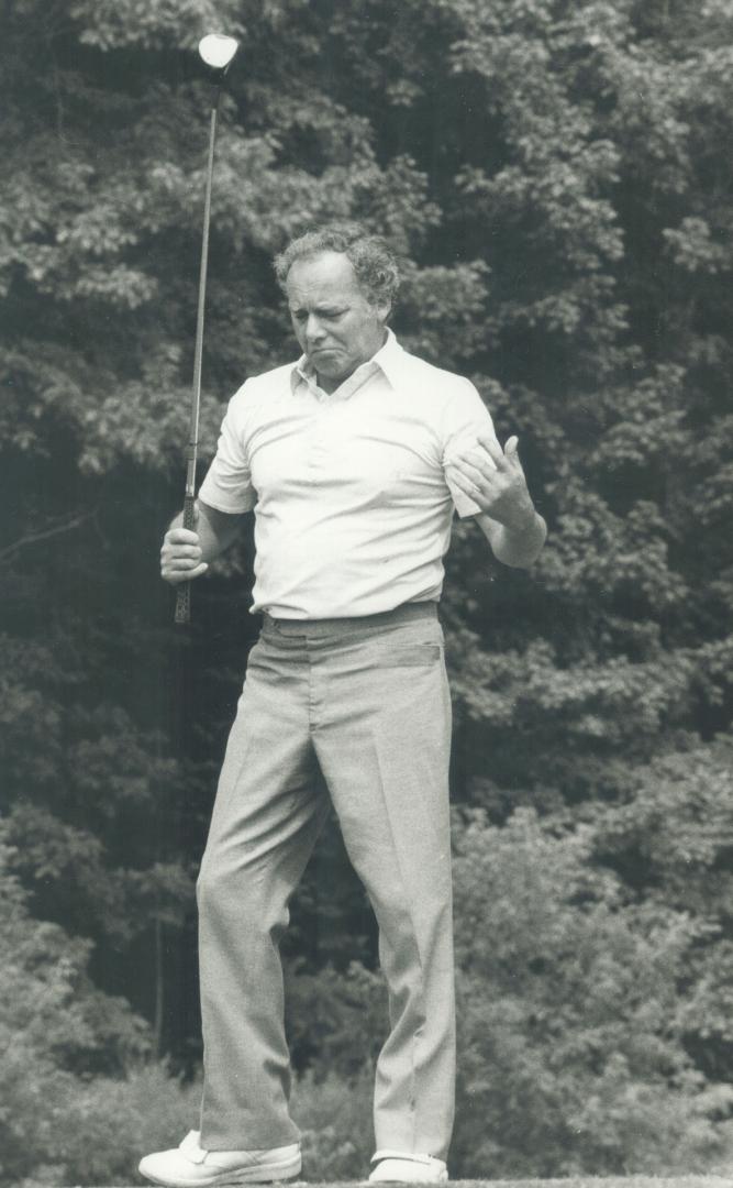 Fore . . . goodness sake! Governor-General Ed Schreyer says he tries to play as much golf as he can. So yesterday he was at Glen Abbey in the pro-am c(...)