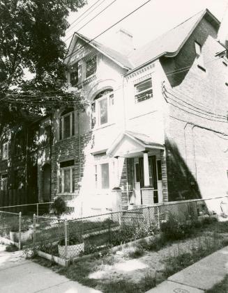 Elm Grove Avenue, east side, between Melbourne Avenue and King Street West, Toronto, Ontario