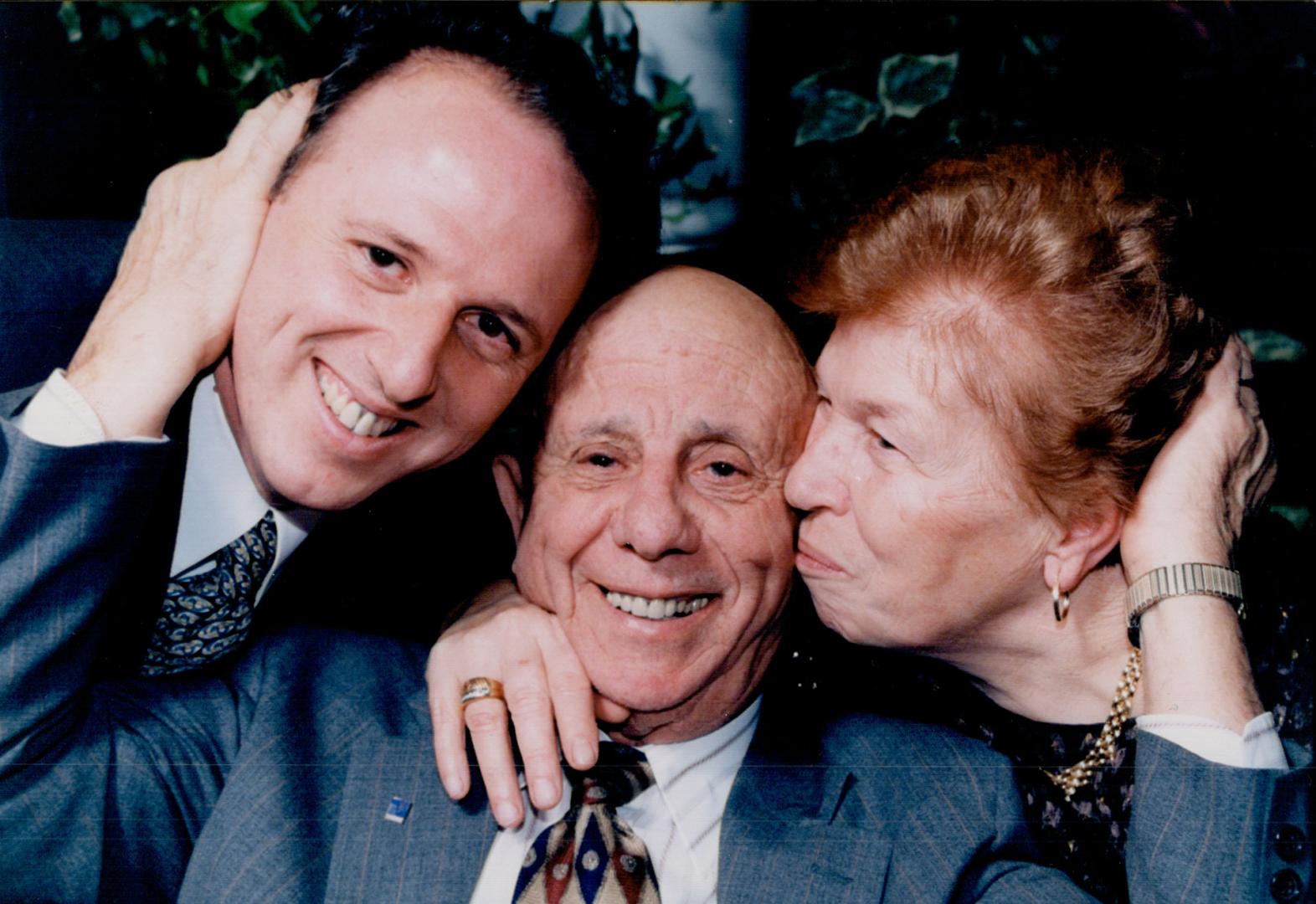 Gaetano Gagliano (centre) Son Tony Wire Guiseppina