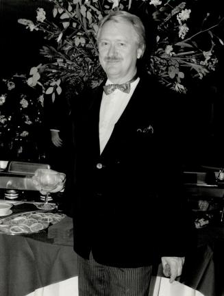 Toronto florist Bruce Philpott provided flora arrangements.