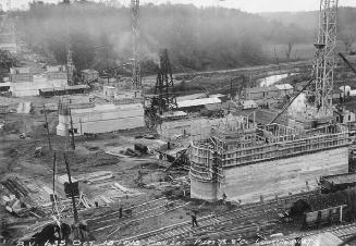 Bloor Street Viaduct under construction, piers B & C looking west, Oct