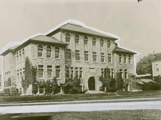 Queen's University building destroyed by fire