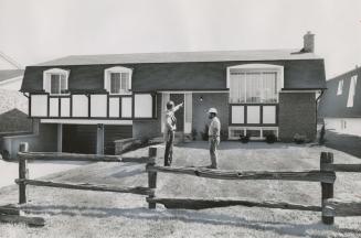 The Aster Villa is a raised bungalow house in Acton Meadows. Acton, Ontario