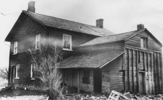 The Lundy Farm was built in 1828 by Quaker Enos Lundy. Aurora, Ontario