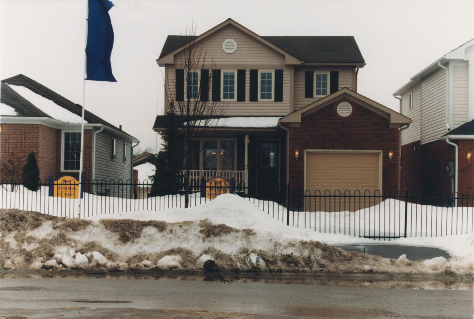 Housing, Barrie, Ontario