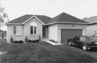 Housing in Southgate Village, Barrie, Ontario