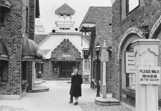 Village Square. Burlington, Ontario