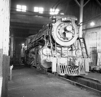 C.N.R., Mimico Yards, New Toronto St., north side, between Dwight & Kipling Aves., roundhouse, INTERIOR