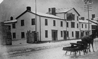 Red Lion Hotel, Yonge Street, east side, north of Bloor St