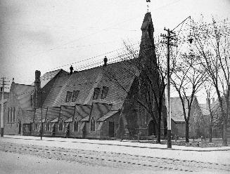 St. Stephen's-in-the-fields Anglican church, Bellevue Avenue, southeast corner College St