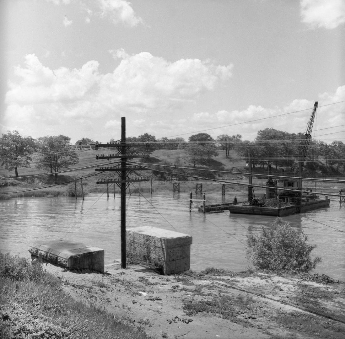 (The) Queensway, looking southwest across Humber River, during construction