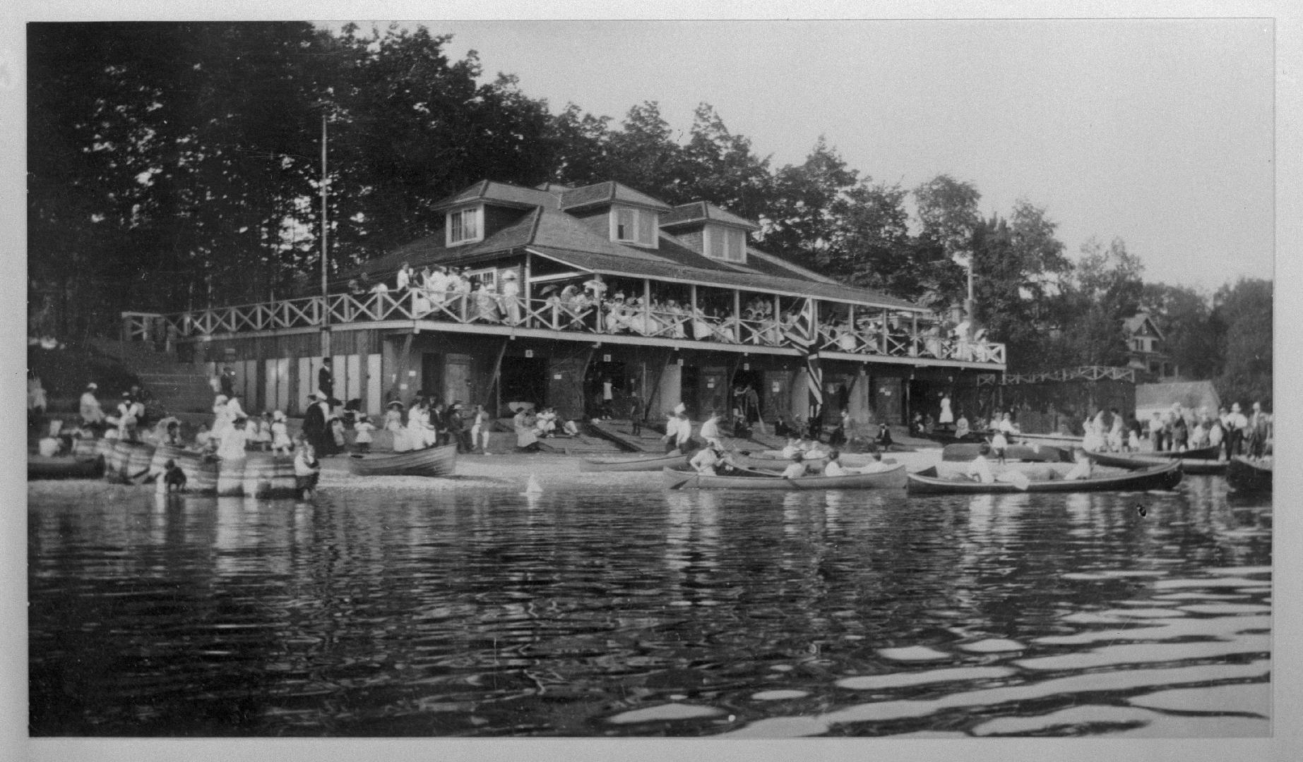 Balmy Beach Club, Balmy Beach Park, foot of Beech Avenue