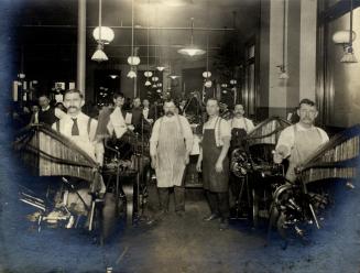 Telegram Building (1900-1963), interior, composing room