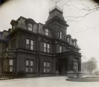 Edward VII, Decorations Mourning Death, on Government House (1868-1912)