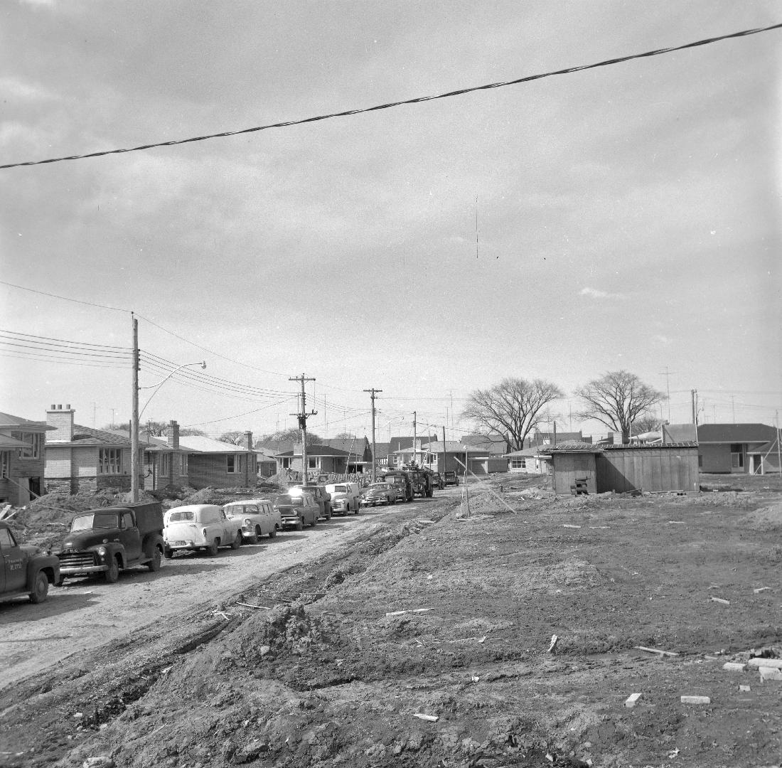 Holcolm Road., looking west from e. of Edithvale Drive