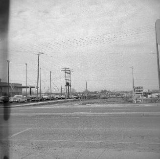 Kempford Boulevard, looking west from Yonge Street