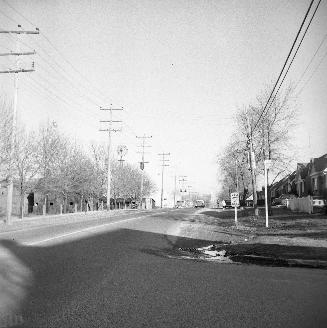 Sheppard Avenue E., looking e. from Bonnington Place