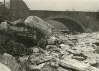 Humber River, looking south  to Old Mill Road bridge, Toronto, Ontario