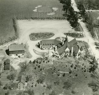 St. George's Golf & Country Club, Islington Avenue, between The Kingsway & Eglinton Avenue W., looking n., Islington Avenue on right