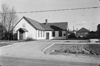 Royal York Road United Church (1943-1949), Royal York Road, northeast corner Glenroy Avenue