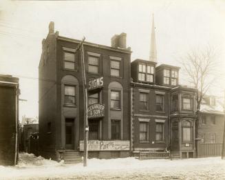 Adelaide Street East, south side, west of Market St