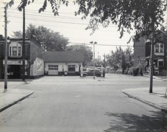 Bloor Street West, looking south from Bartlett Avenue