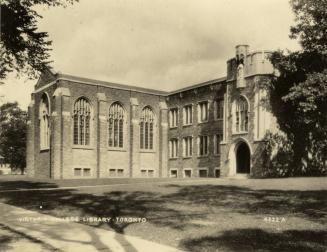 Victoria College, Library