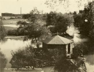 Riverdale Park, Zoo, pond