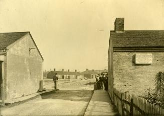 Fort York, gate (western)