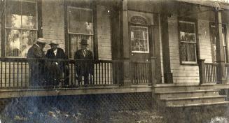 Golden Lion Hotel, Yonge Street, southwest corner Sheppard Avenue