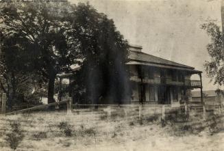 Golden Lion Hotel, Yonge Street, southwest corner Sheppard Avenue