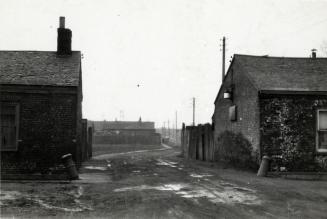 Fort York, gate (western), looking w