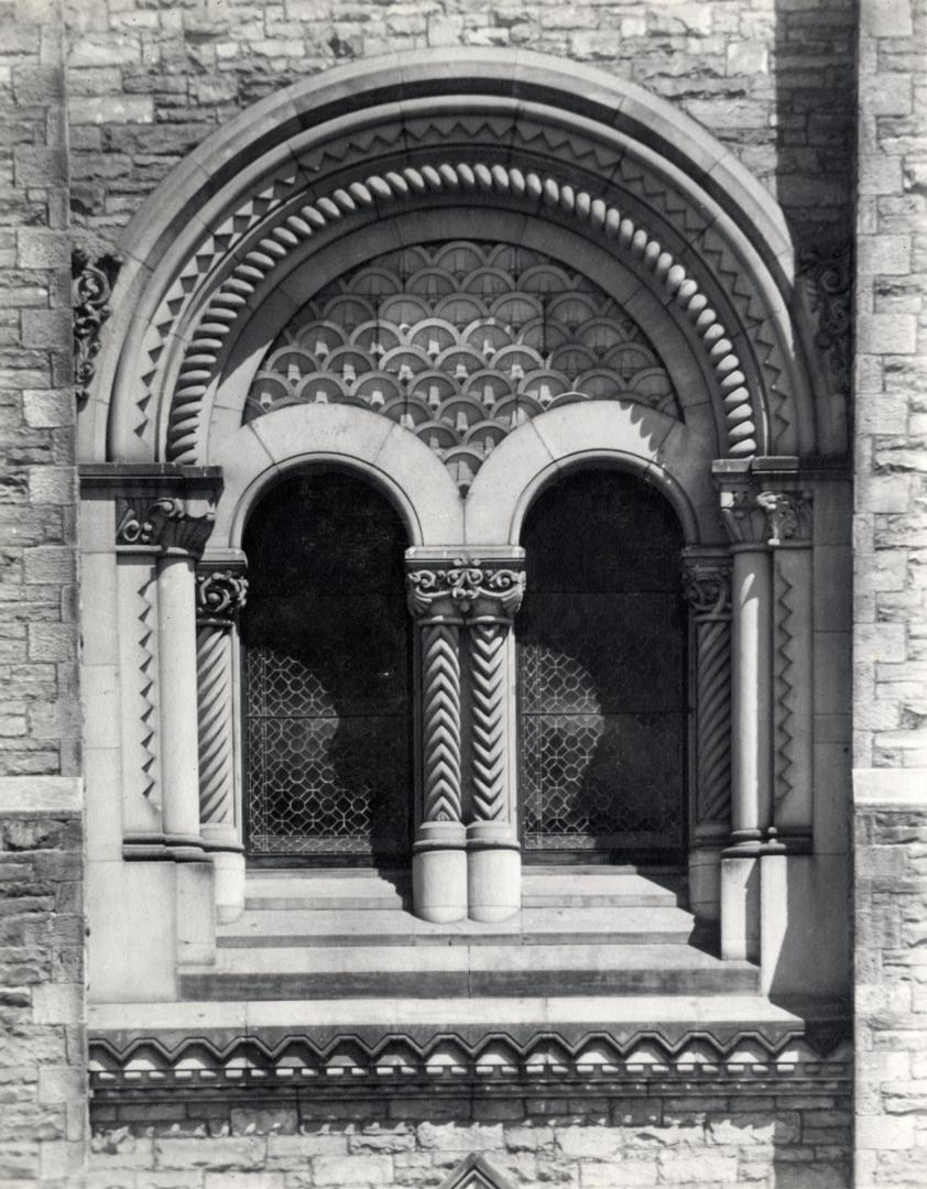 University College, Detail, window