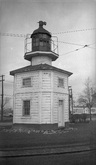 Lighthouse, Queen's Wharf, now on Fleet St