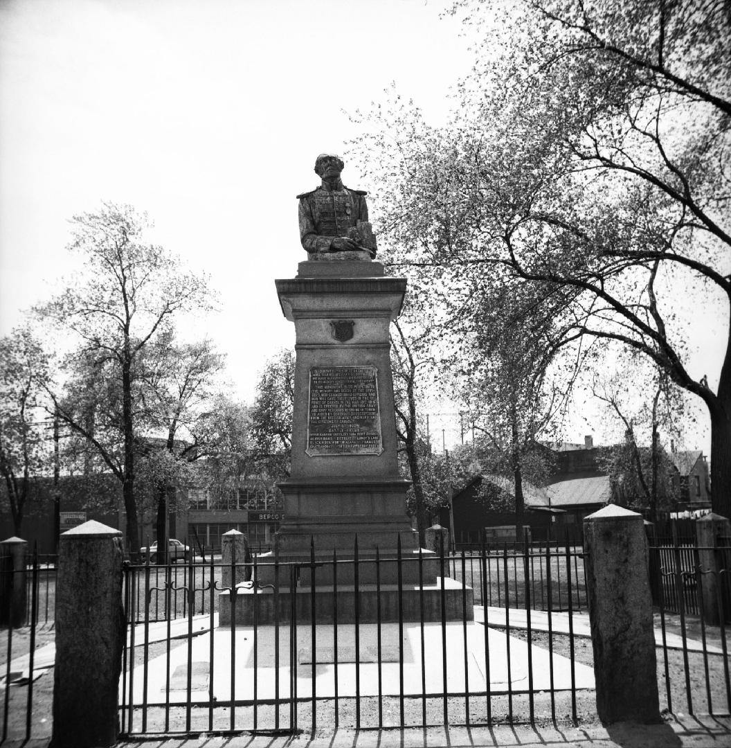 War Of 1812, monument, Victoria Memorial Square, Wellington Street West, southwest corner Portland St