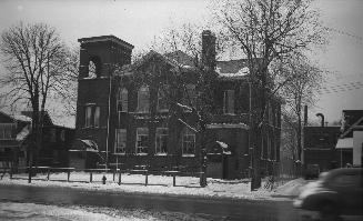 Chester Public School, Broadview Avenue, west side, between Chester Hill Road & Helliwell St