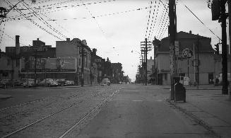 Yonge Street looking south from north of Davenport Road