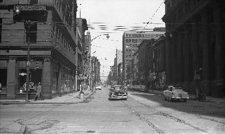 Yonge Street, King To Queen Streets, looking north from King St