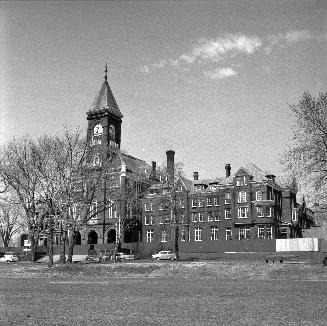 Upper Canada College (opened 1891), Lonsdale Road