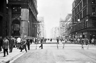 Yonge Street, King To Queen Streets, looking north from south of King St