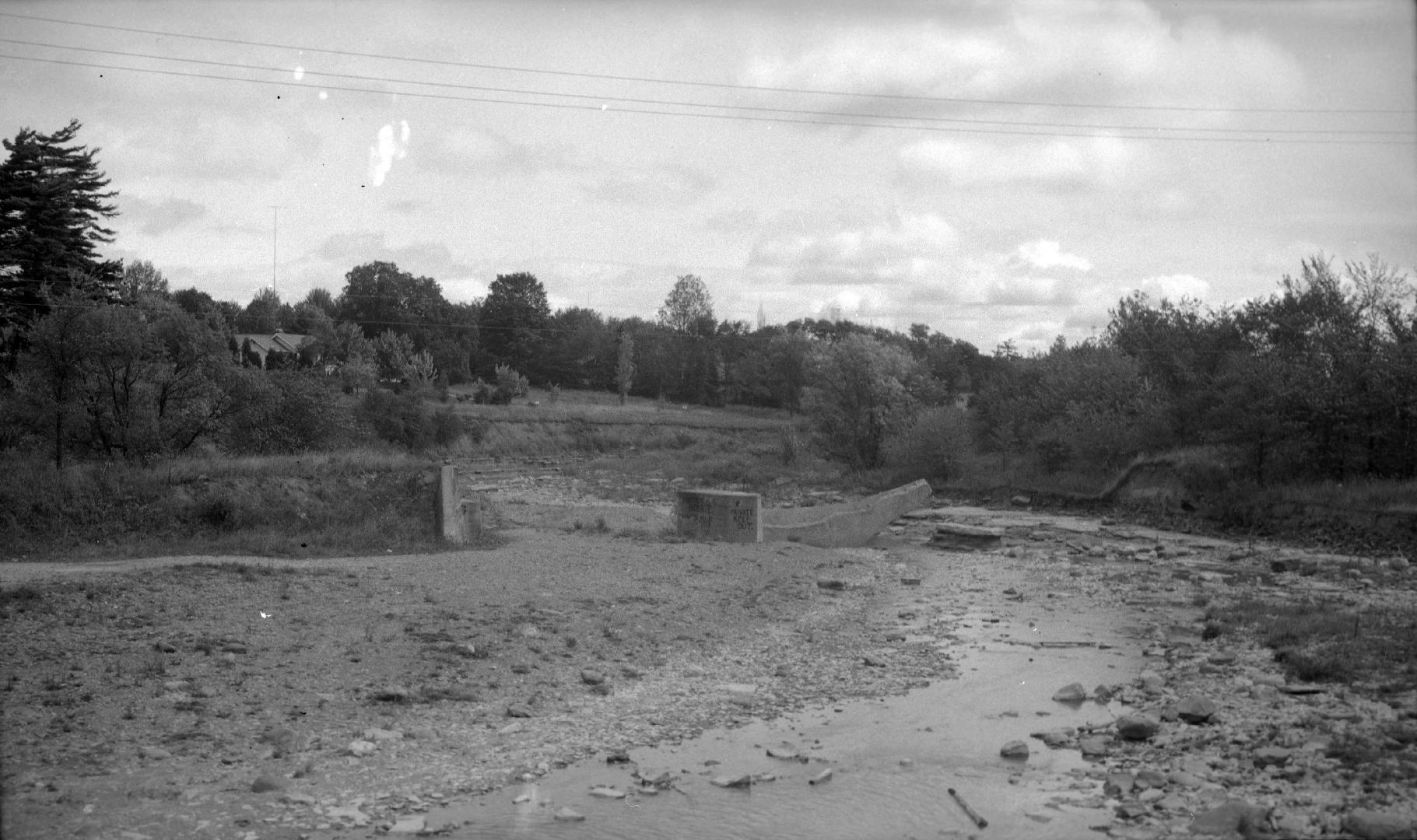 Toronto Suburban Railway, Woodbridge line, bridge over West Branch Humber River, east of Islington Avenue, looking west, showing remains of bridge